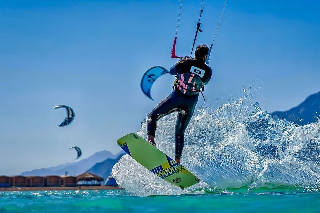 Cursos de Kitesurf Salto de Kitesurf