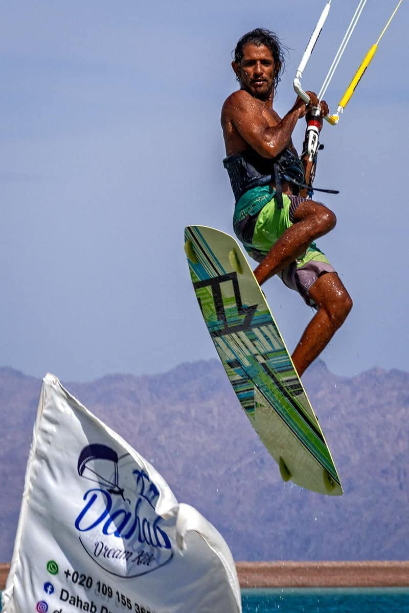 kitesurfer Jump